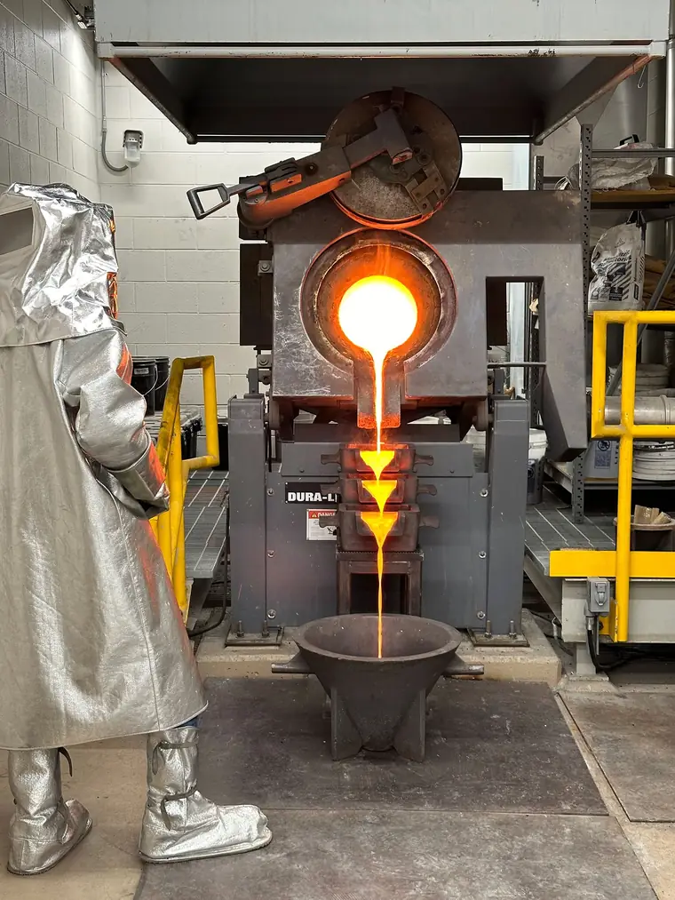Gold pour at Gold Bar